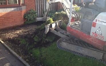 artificial turf bury